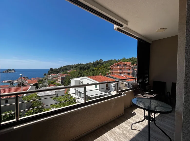 3 bedroom apartment 79 m² Petrovac, Montenegro