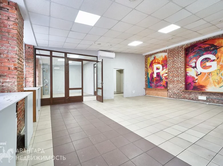 Büro 1 Zimmer 126 m² in Minsk, Weißrussland