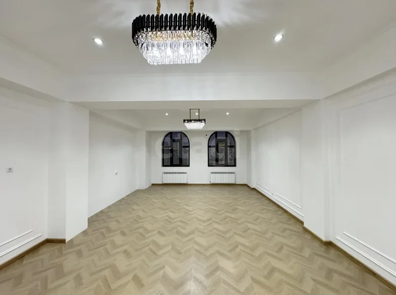 Kvartira 283 m² Toshkentda