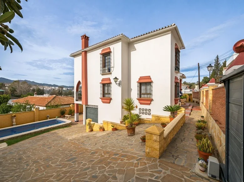5 bedroom house 320 m² Miravalle Los Montecillos, Spain