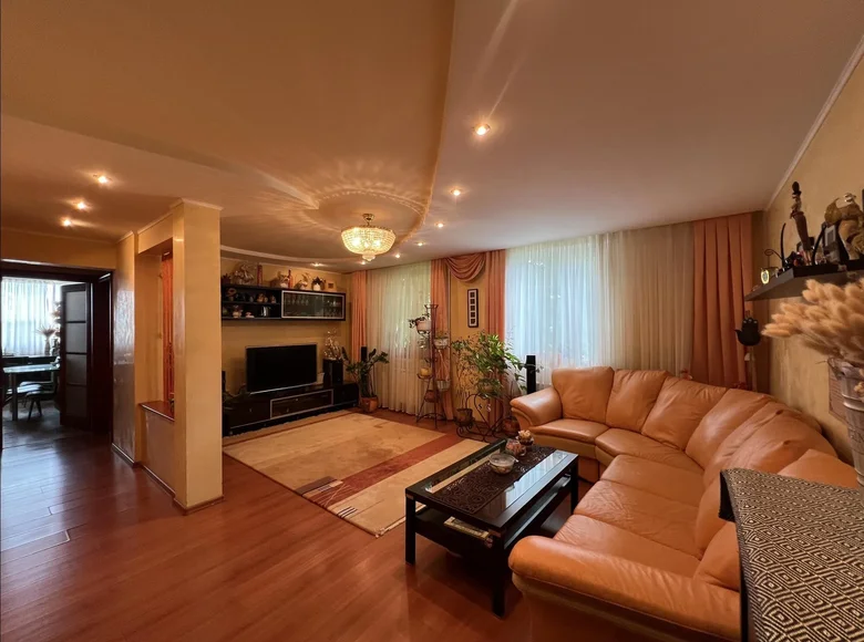 3 room apartment 75 m² Baran, Belarus