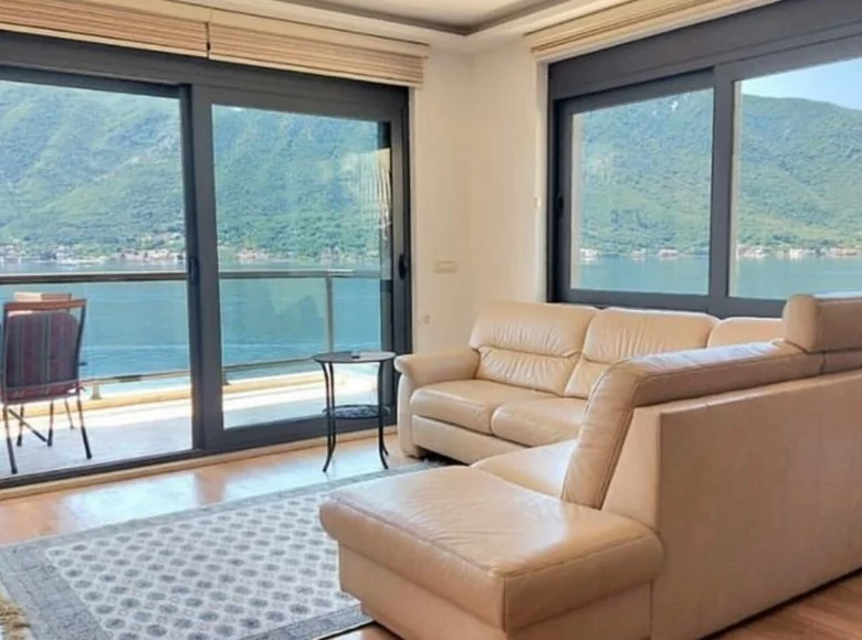 2 bedroom apartment 94 m² Kotor Municipality, Montenegro
