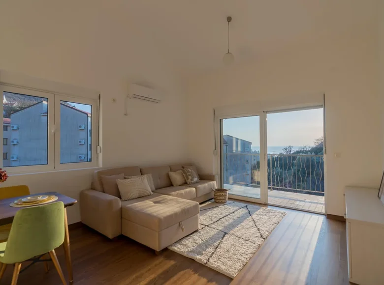 2 bedroom apartment 60 m² Przno, Montenegro