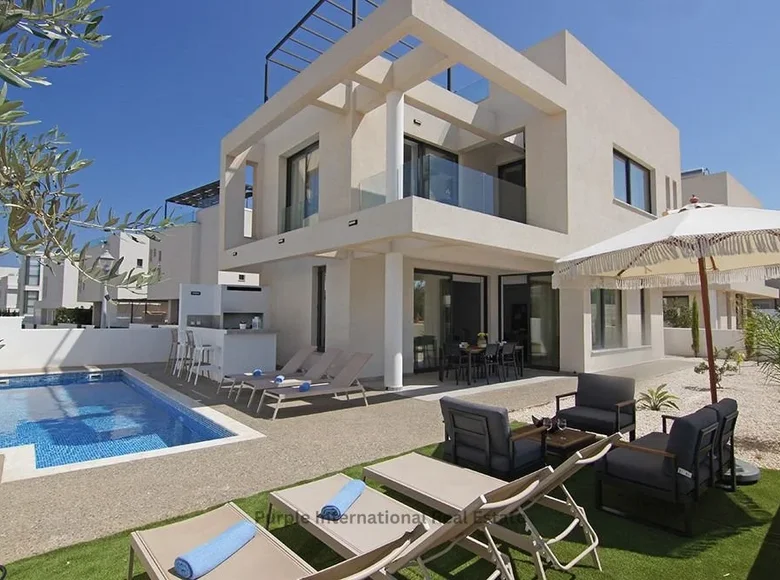 3-Schlafzimmer-Villa 174 m² Kapparis, Zypern