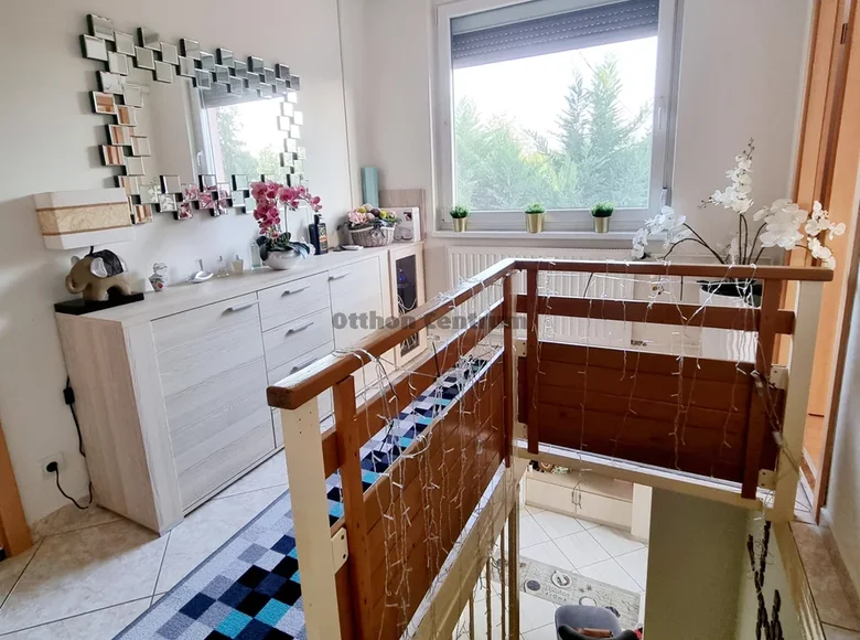 Haus 6 Zimmer 150 m² Dunakeszi, Ungarn