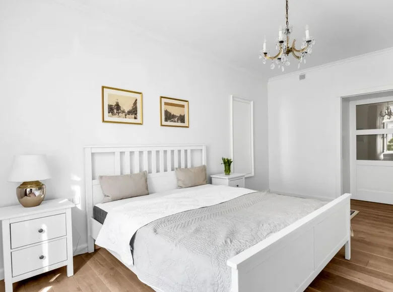 Квартира 2 комнаты 69 м² в Варшаве, Польша