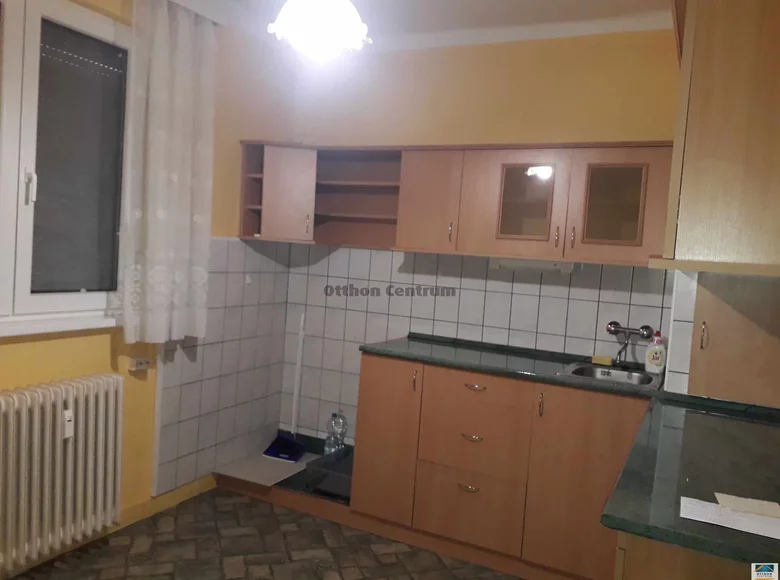 Apartamento 1 habitación 40 m² Komlo, Hungría