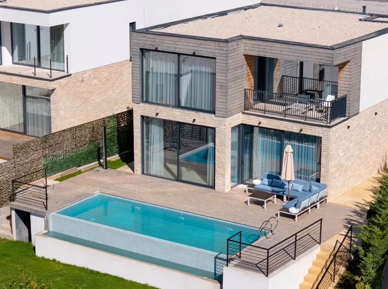 Villa 8 habitaciones 180 m² Kavac, Montenegro