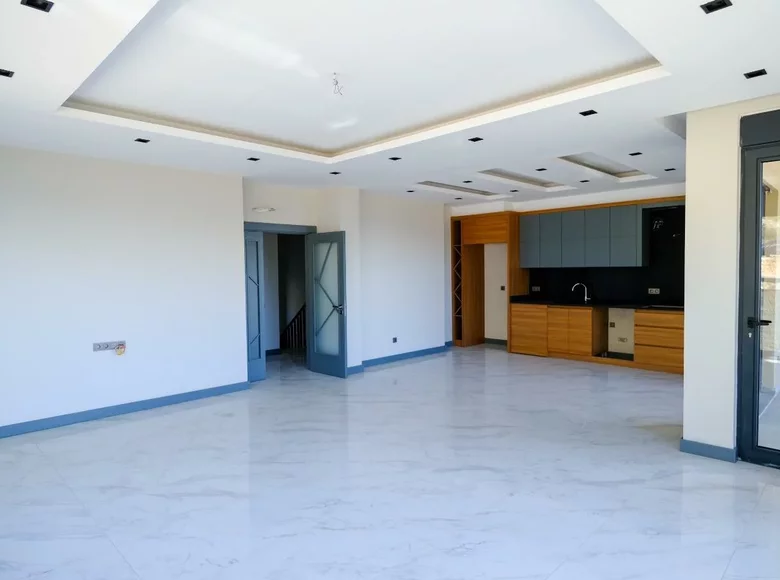 Duplex 5 rooms 215 m² Alanya, Turkey