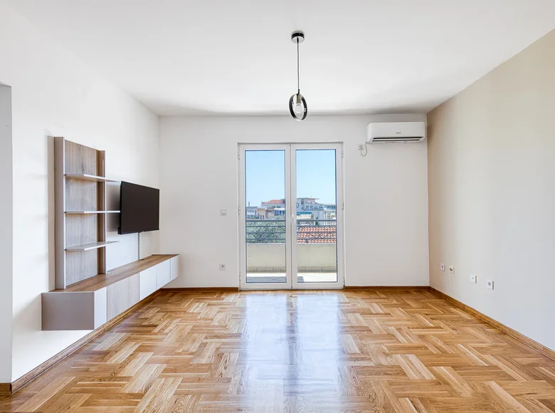 Wohnung 2 Schlafzimmer  Becici, Montenegro