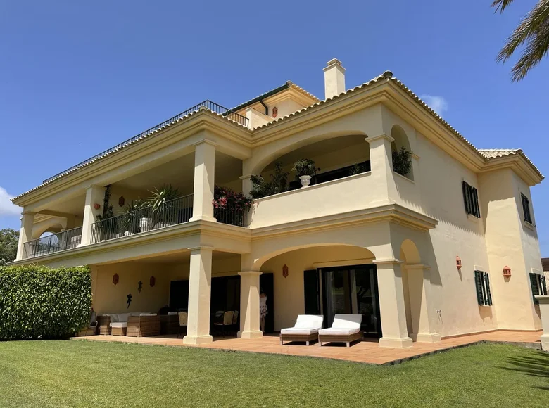 Mieszkanie 3 pokoi 256 m² Guadiaro, Hiszpania