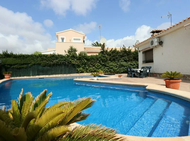 4 bedroom house 150 m² Orihuela, Spain