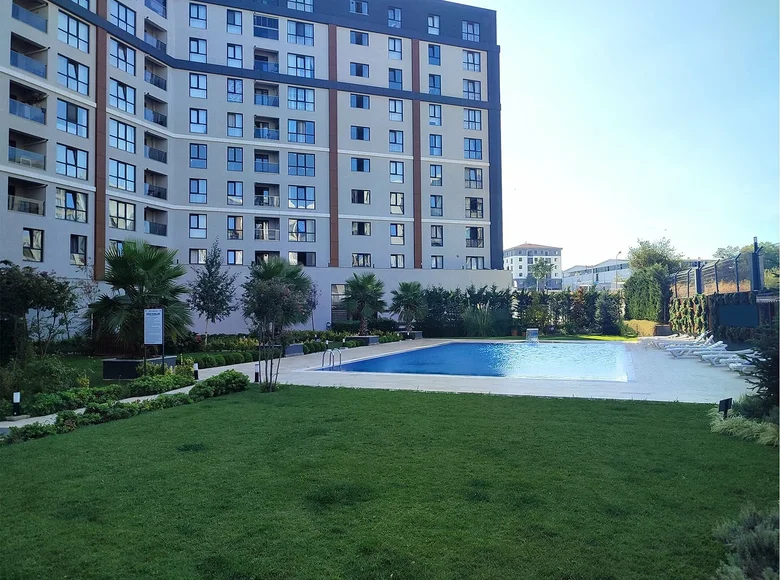 2 bedroom apartment 74 m² Pendik, Turkey