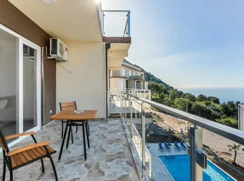 Kondominium 2 Schlafzimmer 77 m² Gemeinde Budva, Montenegro