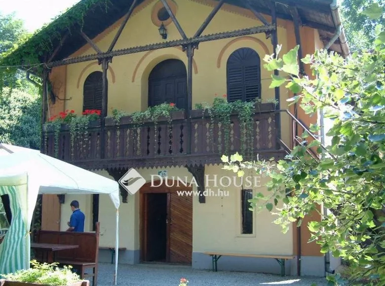 Commercial property 1 964 m² in Gyongyos, Hungary