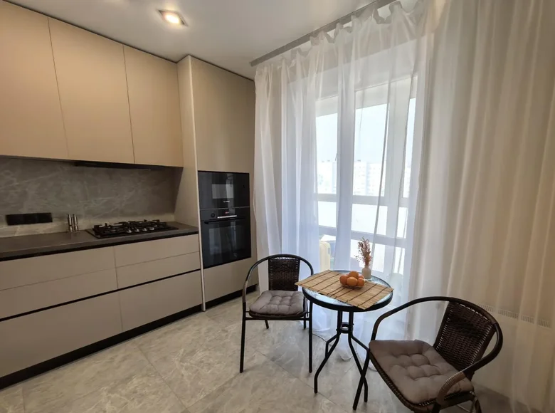 Квартира 1 комната 42 м² Сеница, Беларусь