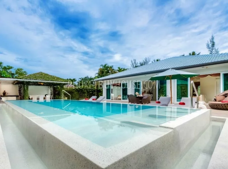5 bedroom villa 250 m² Phuket, Thailand