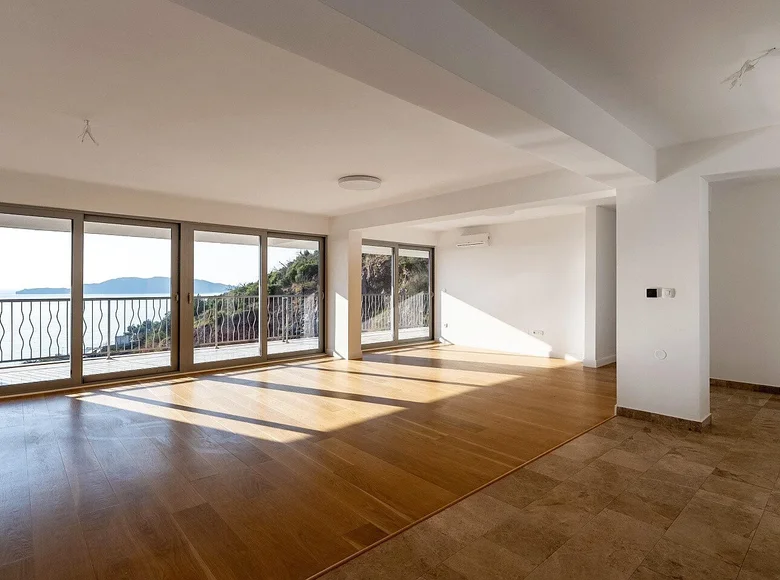 3 bedroom apartment 160 m² Przno, Montenegro