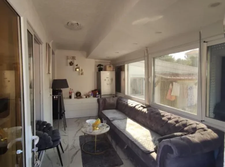 Квартира 2 спальни 74 м² Челуга, Черногория