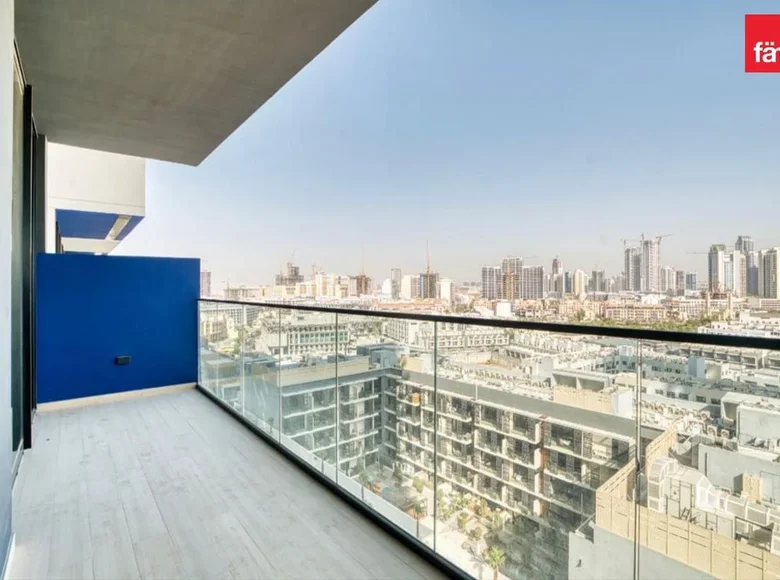 1 bedroom apartment 742 m² Dubai, United Arab Emirates
