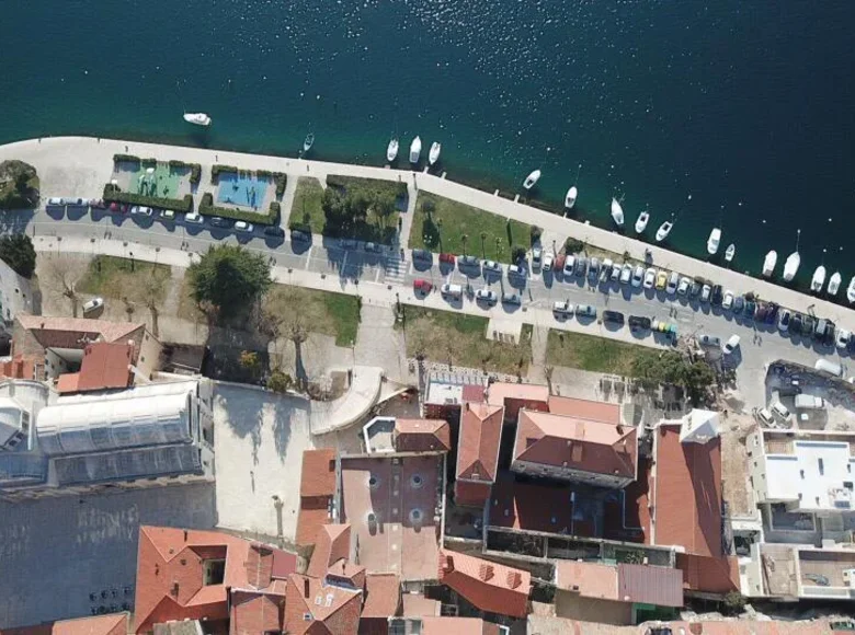 Mieszkanie 3 pokoi 147 m² Bashkia Durres, Albania
