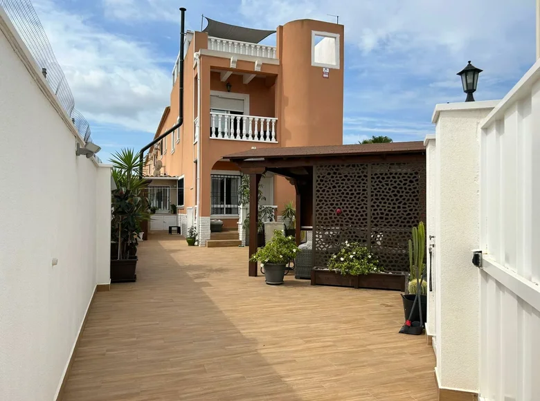 3 bedroom house 80 m² Torrevieja, Spain