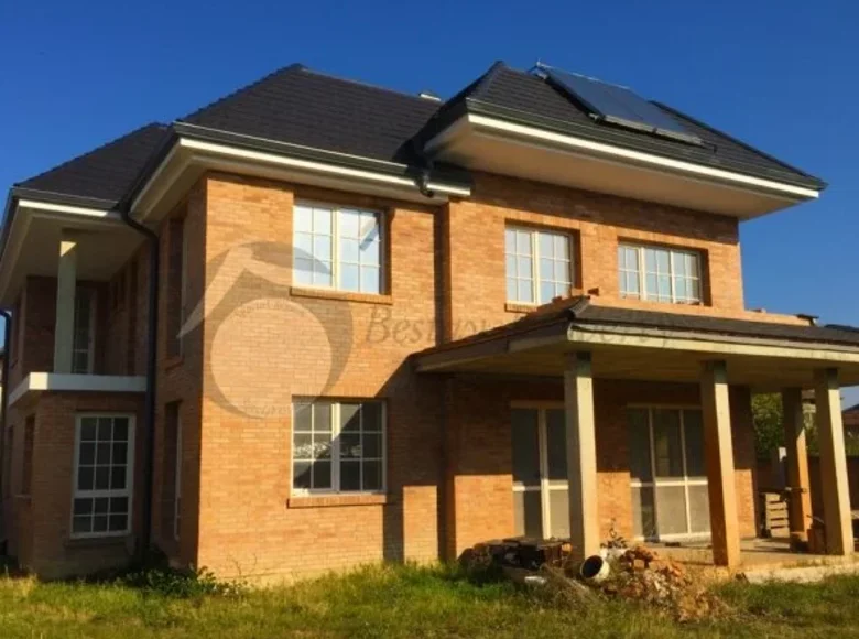 5 bedroom house 435 m² Stolnik, Bulgaria