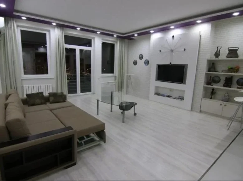 Квартира 2 комнаты 80 м² Тбилиси, Грузия