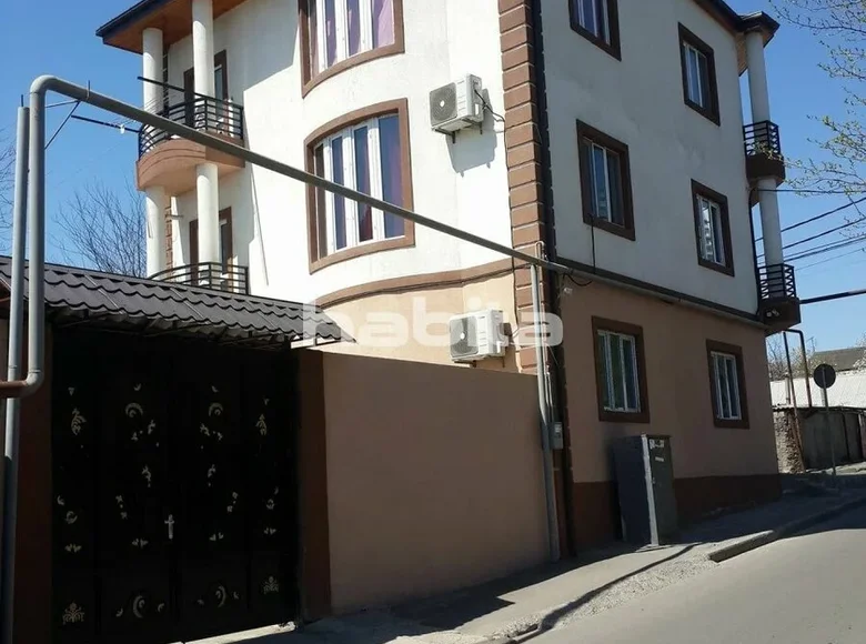 Casa 8 habitaciones 279 m² Tiflis, Georgia