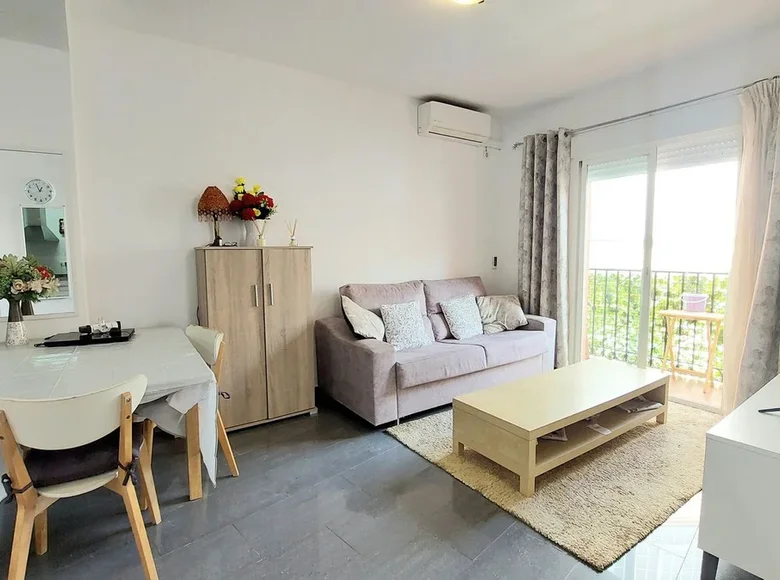 Mieszkanie 2 pokoi 63 m² Fuengirola, Hiszpania