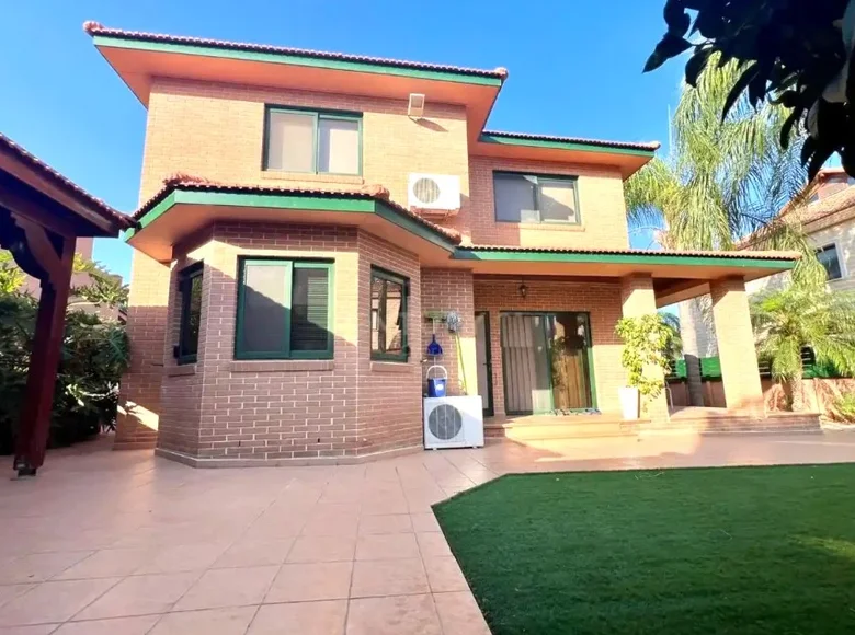 Casa 5 habitaciones 240 m² Kato Polemidion Municipality, Chipre