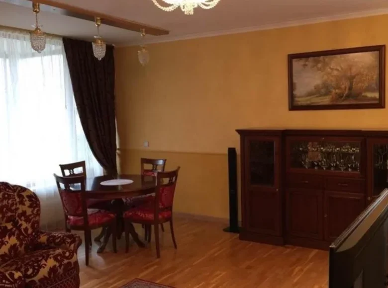 Mieszkanie 2 pokoi 76 m² Ryga, Łotwa