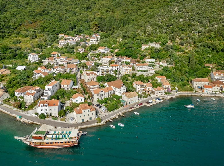 Villa 7 zimmer 291 m² Lepetane, Montenegro