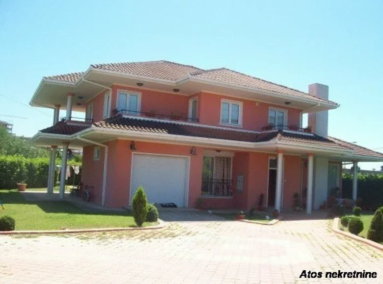 Dom 3 pokoi 300 m² Podgorica, Czarnogóra