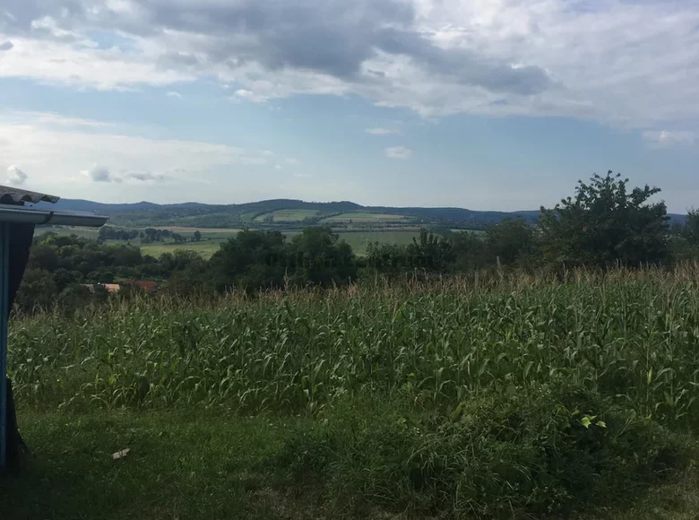 Grundstück 2 400 m² Bogad, Ungarn