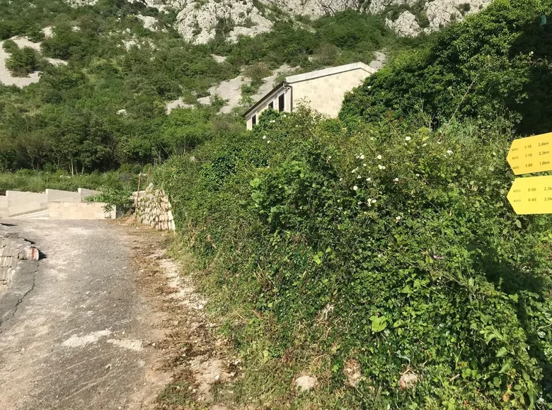 Land  Tudorovici, Montenegro