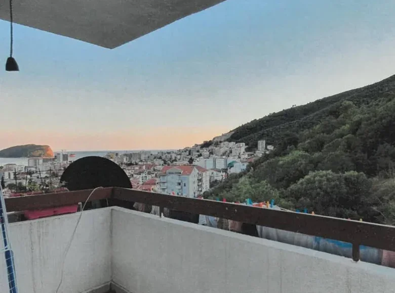 3 bedroom apartment 109 m² Budva, Montenegro