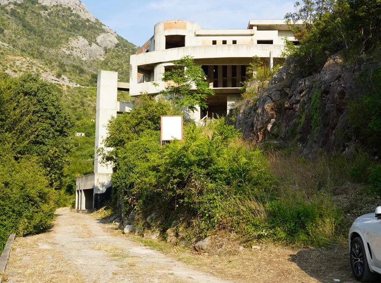 5 bedroom house 800 m² Buljarica, Montenegro