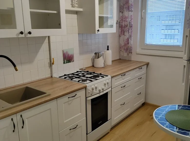 2 room apartment 41 m² Warsaw, Poland