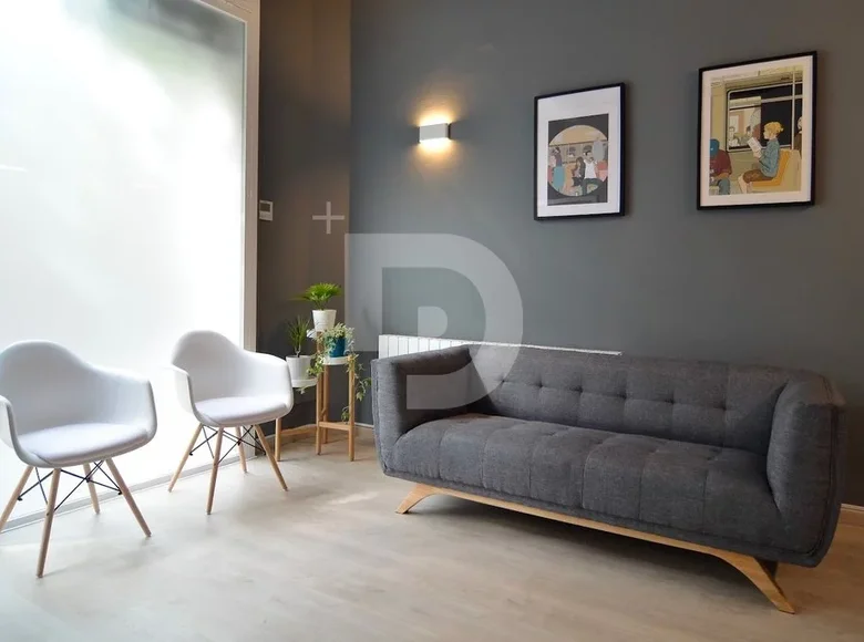 Nieruchomości komercyjne 256 m² Hiszpania, Hiszpania