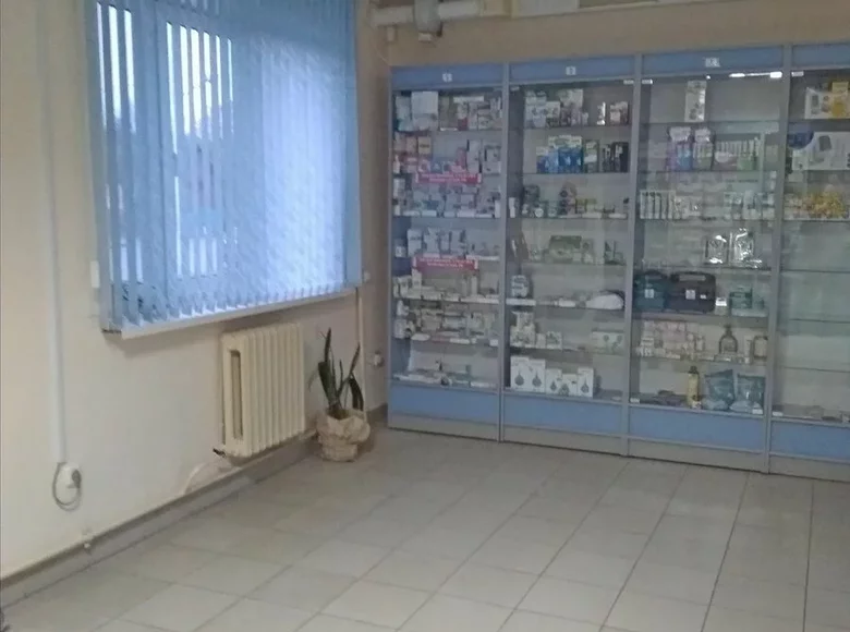 Shop 65 m² in Maladzyechna, Belarus
