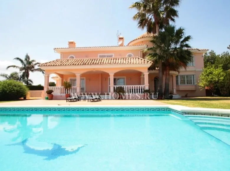 villa de 5 dormitorios 410 m² España, España