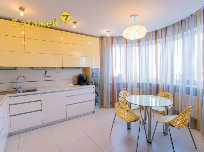 Mieszkanie 3 pokoi 102 m² Mińsk, Białoruś