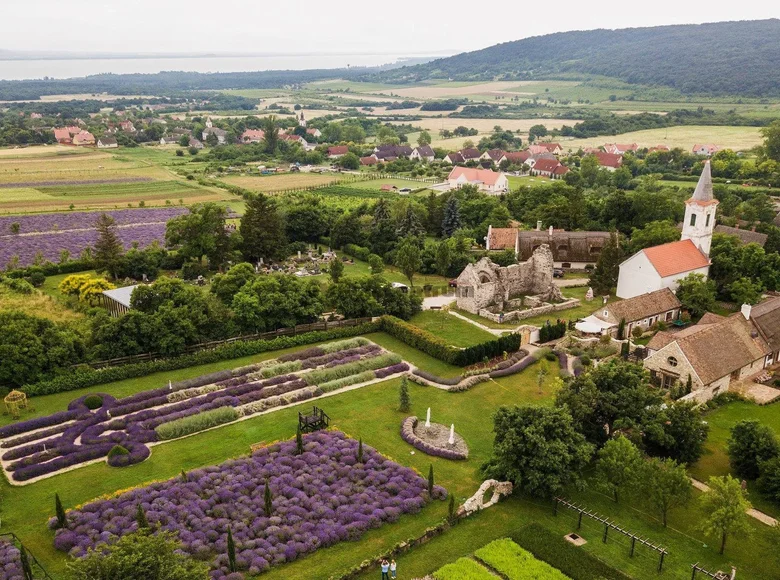 Land 1 751 m² Doergicse, Hungary