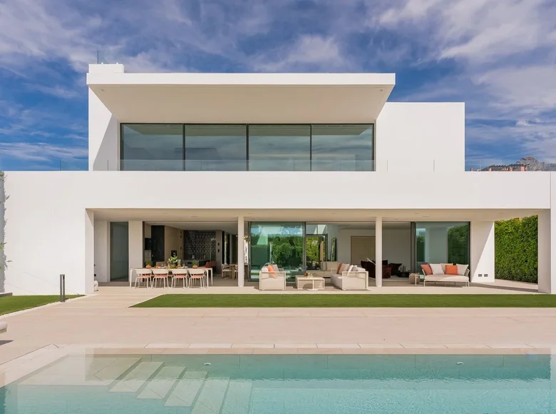 5 bedroom house 912 m² Malaga, Spain