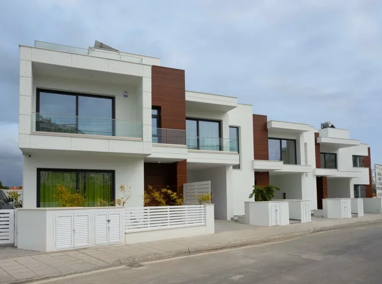 Townhouse 4 bedrooms 375 m² demos agiou athanasiou, Cyprus