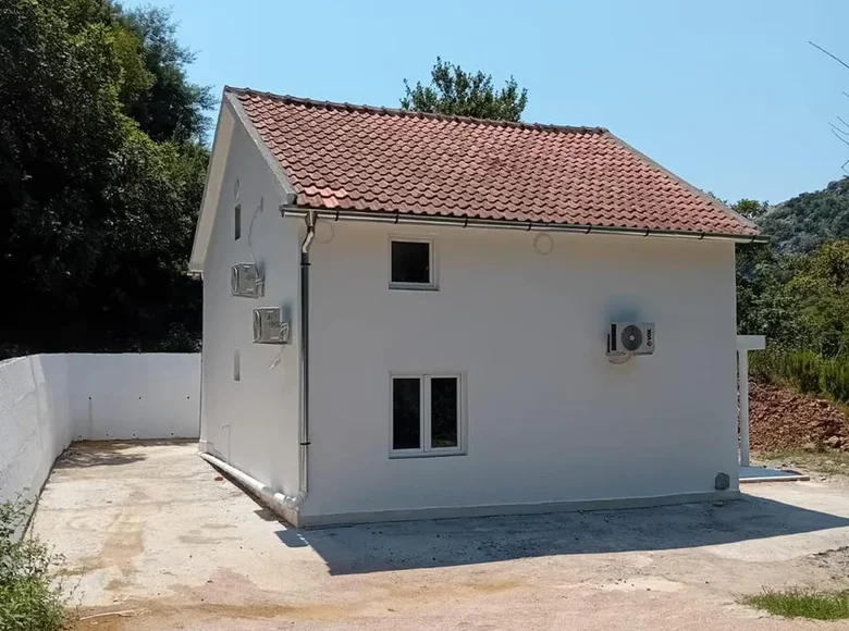 Casa 6 habitaciones 120 m² Misici, Montenegro