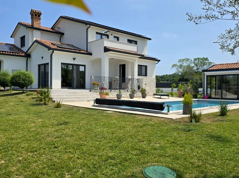 Вилла 4 спальни 280 м² Умаг, Хорватия