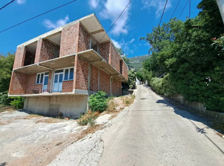 Casa 6 habitaciones 250 m² Montenegro, Montenegro