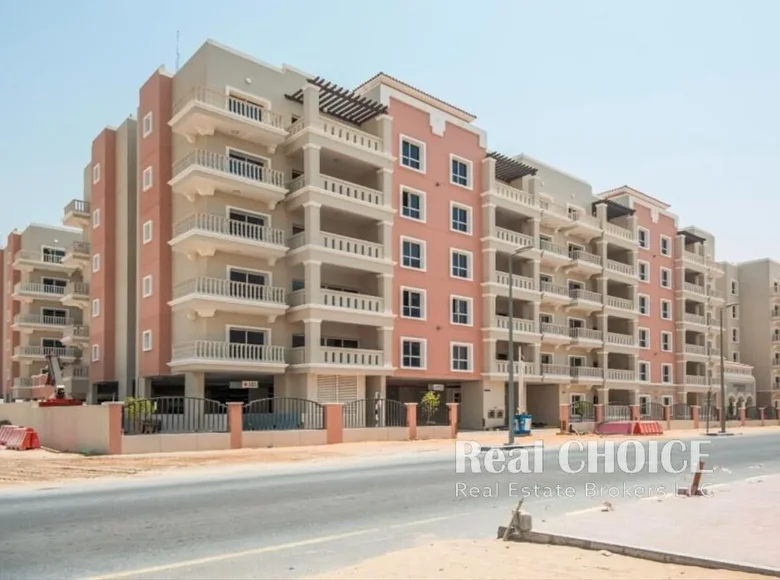 3 bedroom apartment 1 725 m² Dubai, United Arab Emirates